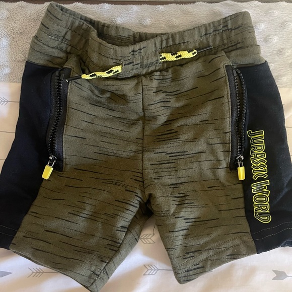 Jurassic world matching set - Picture 2 of 3